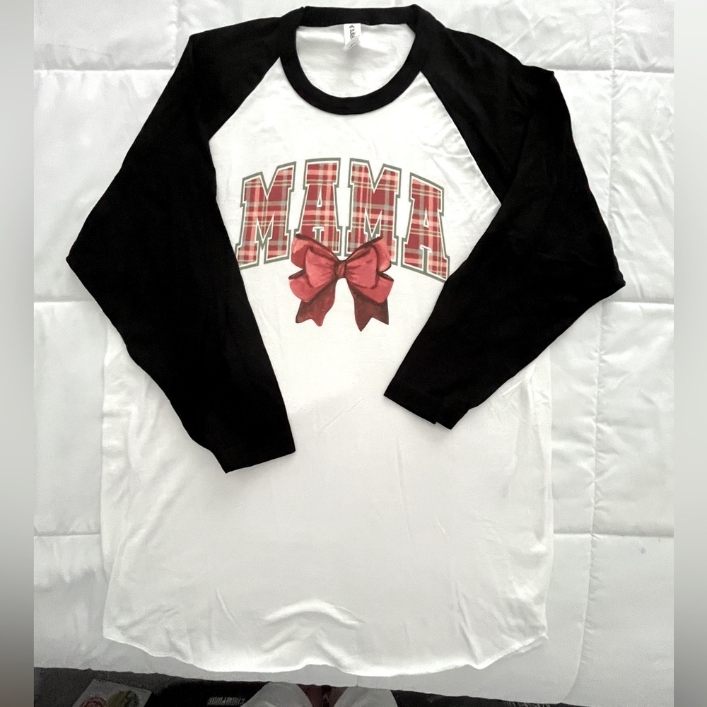 Black and White Raglan Tshirt. “Mama” with Red Bow. Size Large. NWOT